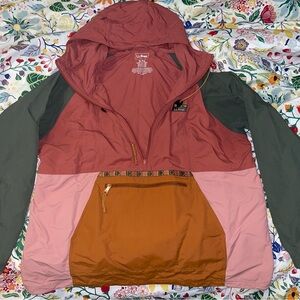 L.L. Bean women’s Mountain Classic Anorak color block XL